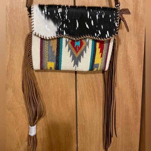 American darling saddle blanket with hair on hide crossbody purse - Picture 7 of 10